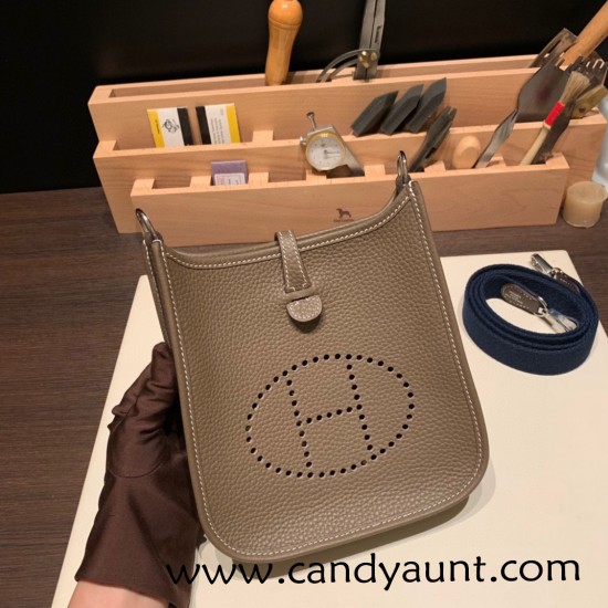 HERMES TPM Mini Evelyn Clemence 18 /Étoupe Grey SilverHardware