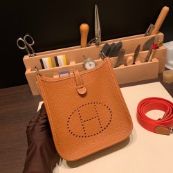 HERMES TPM Mini Evelyn Clemence 37/Gold SilverHardware