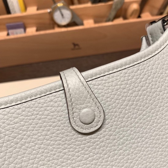 HERMES TPM Mini Evelyn Clemence 08/Blue Pale