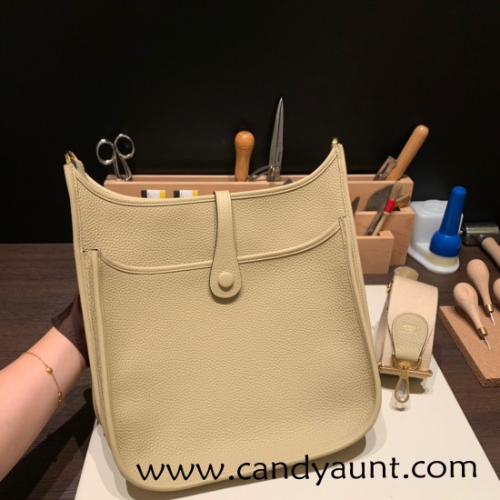 Hermes Evelyn 29cm S2 /Trench Clemence 18 Gold Hardware