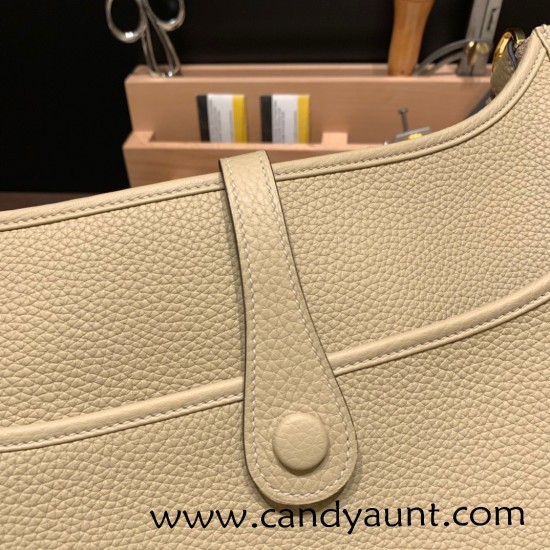 Hermes Evelyn 29cm S2 /Trench Clemence 18 Gold Hardware