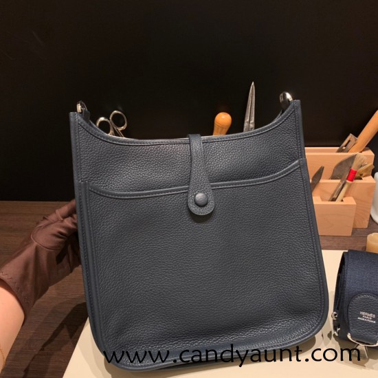 Hermes Evelyn 29cm Clemence 2Z/ Blue nuit  Silver Hardware