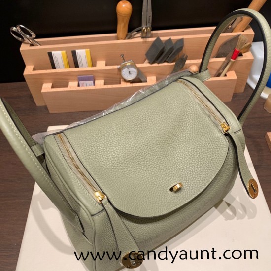 Hermes Lindy 26cm Clemence Q1/ Sauge  Gold Hardware lindy26-017