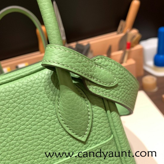 Hermes Lindy 26cm Clemence 3I/ Vert Criquet lindy26-049