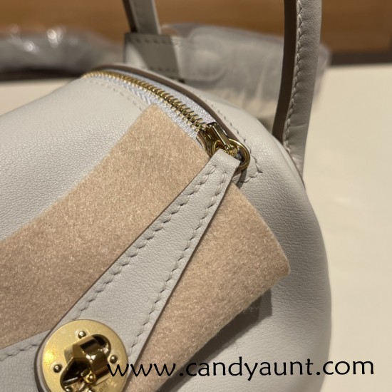 Hermes Mini Lindy 80 /Pearl Grey (Gris Perle) Gold Hardware 021