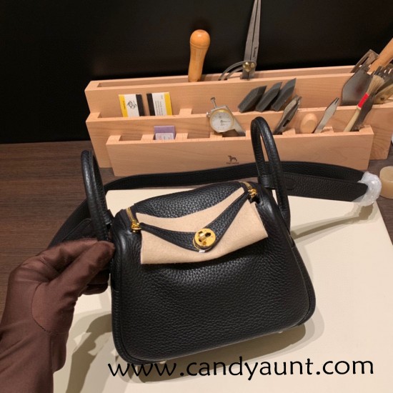 Hermes Mini Lindy Clemence 89 /Black Gold Hardware 050