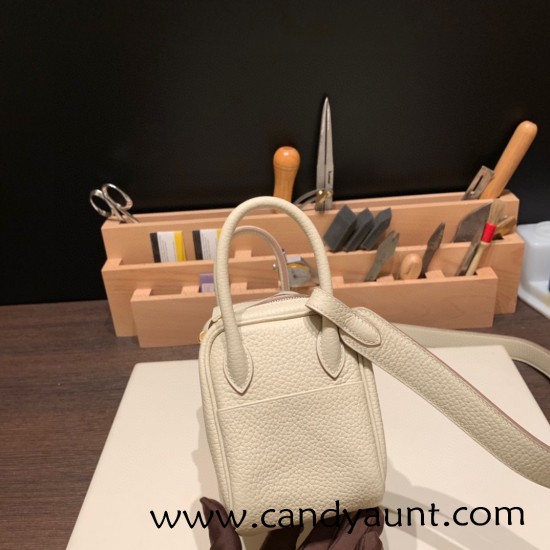 Hermes Mini Lindy Clemence10 / Craie Gold Hardware 068