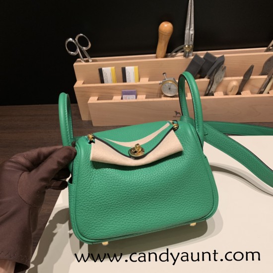 Hermes Mini Lindy Clemence 1K /Bambou Gold Hardware 095