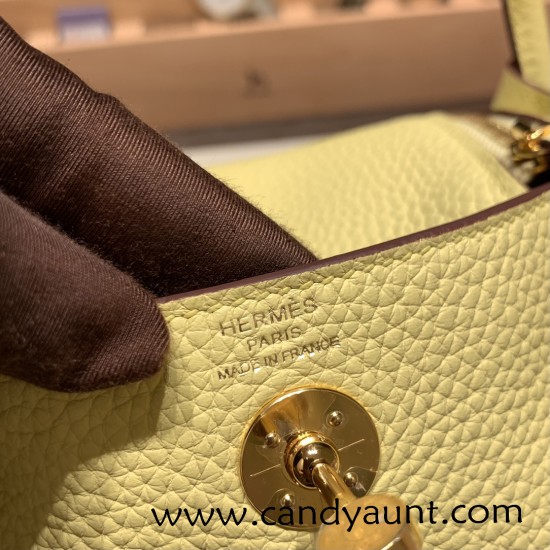 Hermes Mini Lindy Clemence 1Z /Jaune Poussin Gold Hardware 100