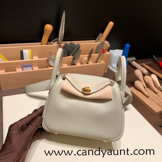 Hermes Mini Lindy Clemence 80 / Pearl Grey Gold Hardware 108