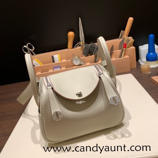 Hermes Mini Lindy Clemence 80 / Pearl Grey Silver Hardware 109