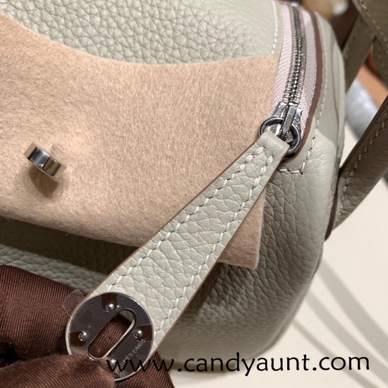 Hermes Mini Lindy Clemence 80 / Pearl Grey Silver Hardware 109